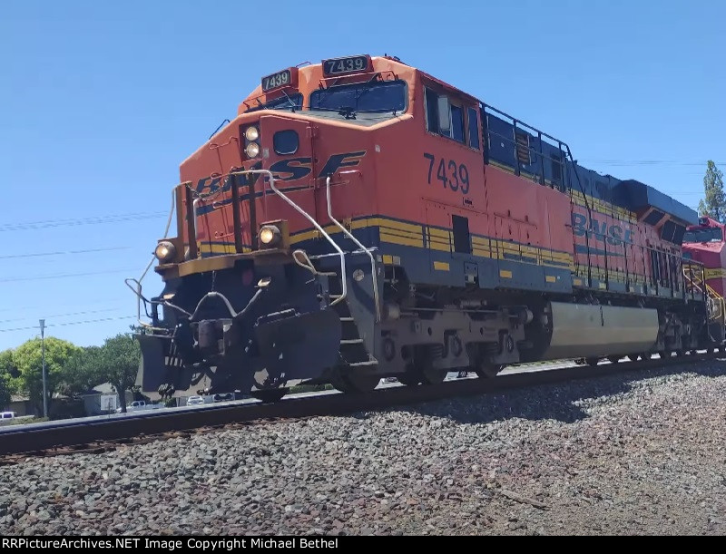 BNSF 7439